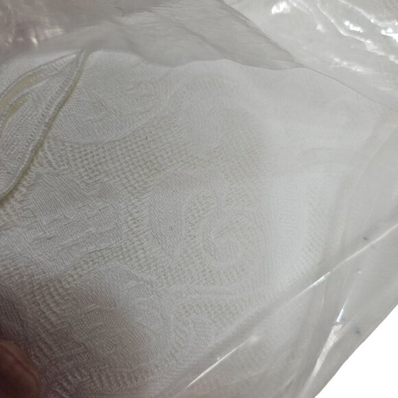 Vintage Timely Linens Nwt Old Dead Stock España Tablecloth White Jacquard Cotton - Picture 6 of 6